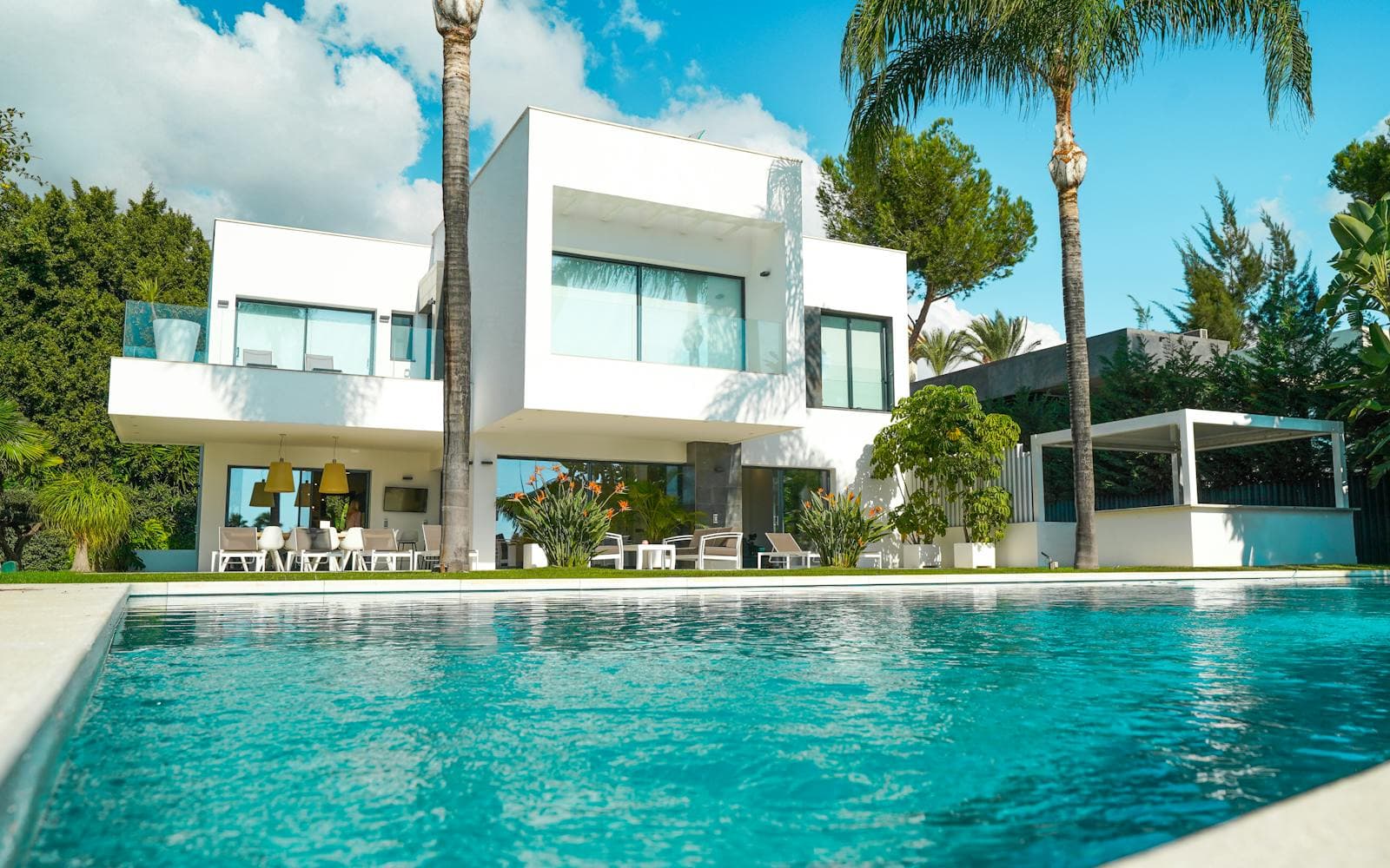 Adult-Only Hotels in Cyprus: How to Choose the Right One